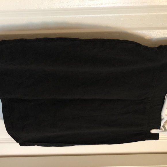 Simple Black Skirt - Picture 2 of 3